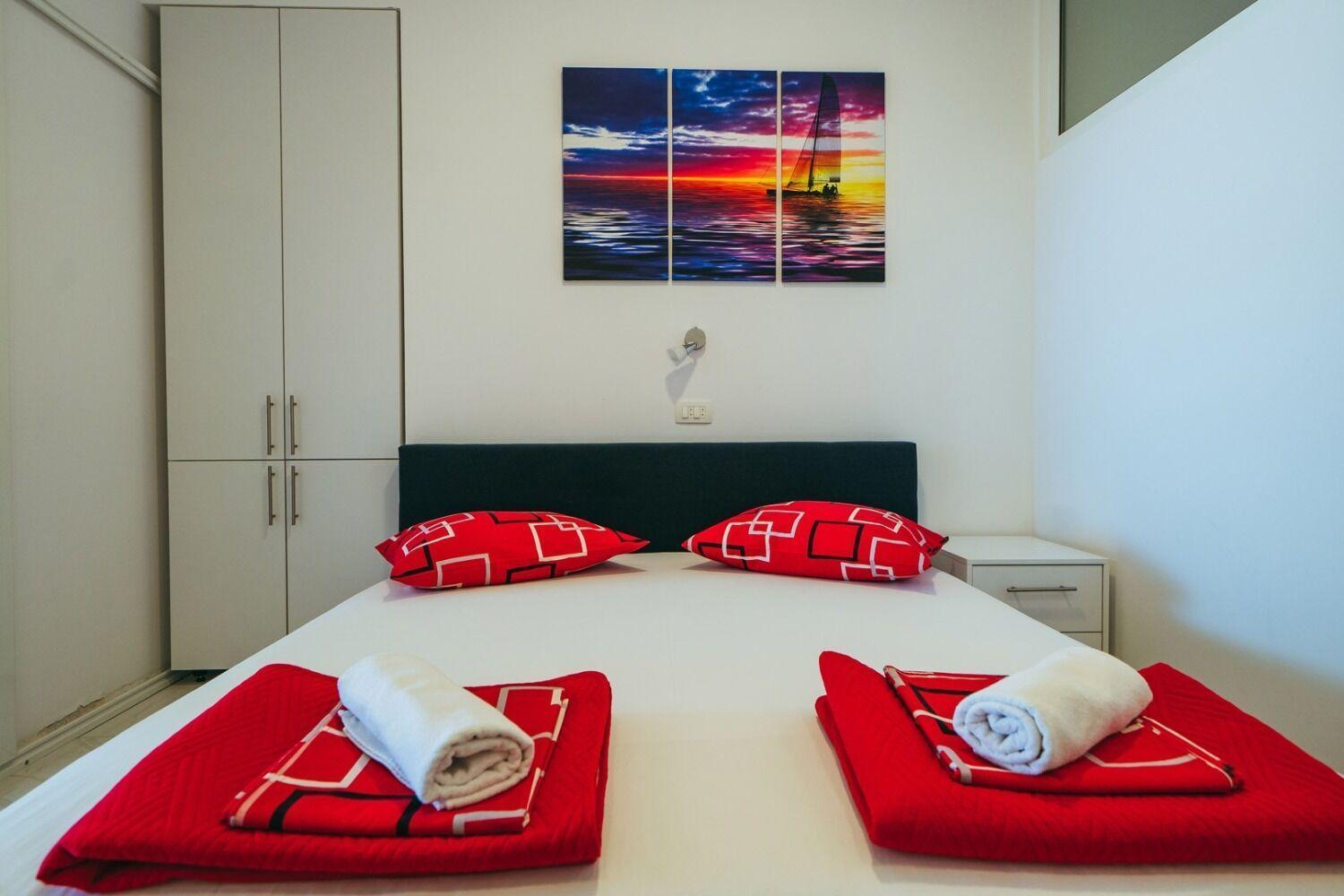 Apartments Lovre - Close To The Sea Brela Εξωτερικό φωτογραφία