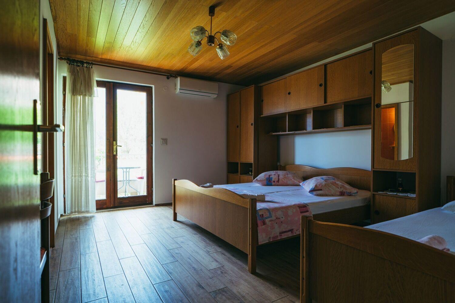Apartments Lovre - Close To The Sea Brela Εξωτερικό φωτογραφία
