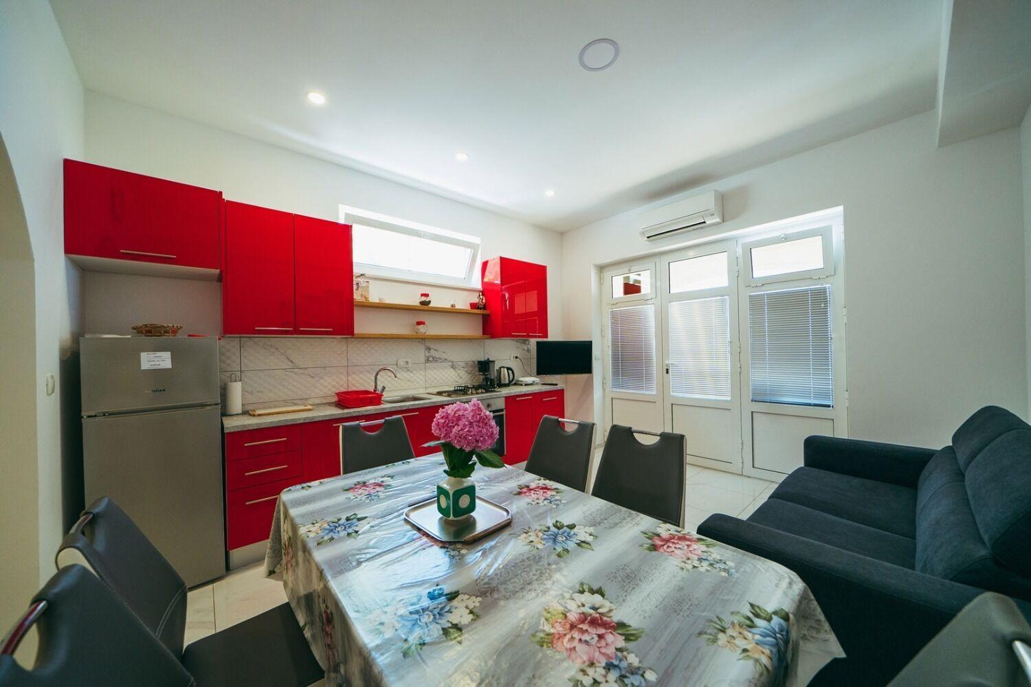 Apartments Lovre - Close To The Sea Brela Εξωτερικό φωτογραφία