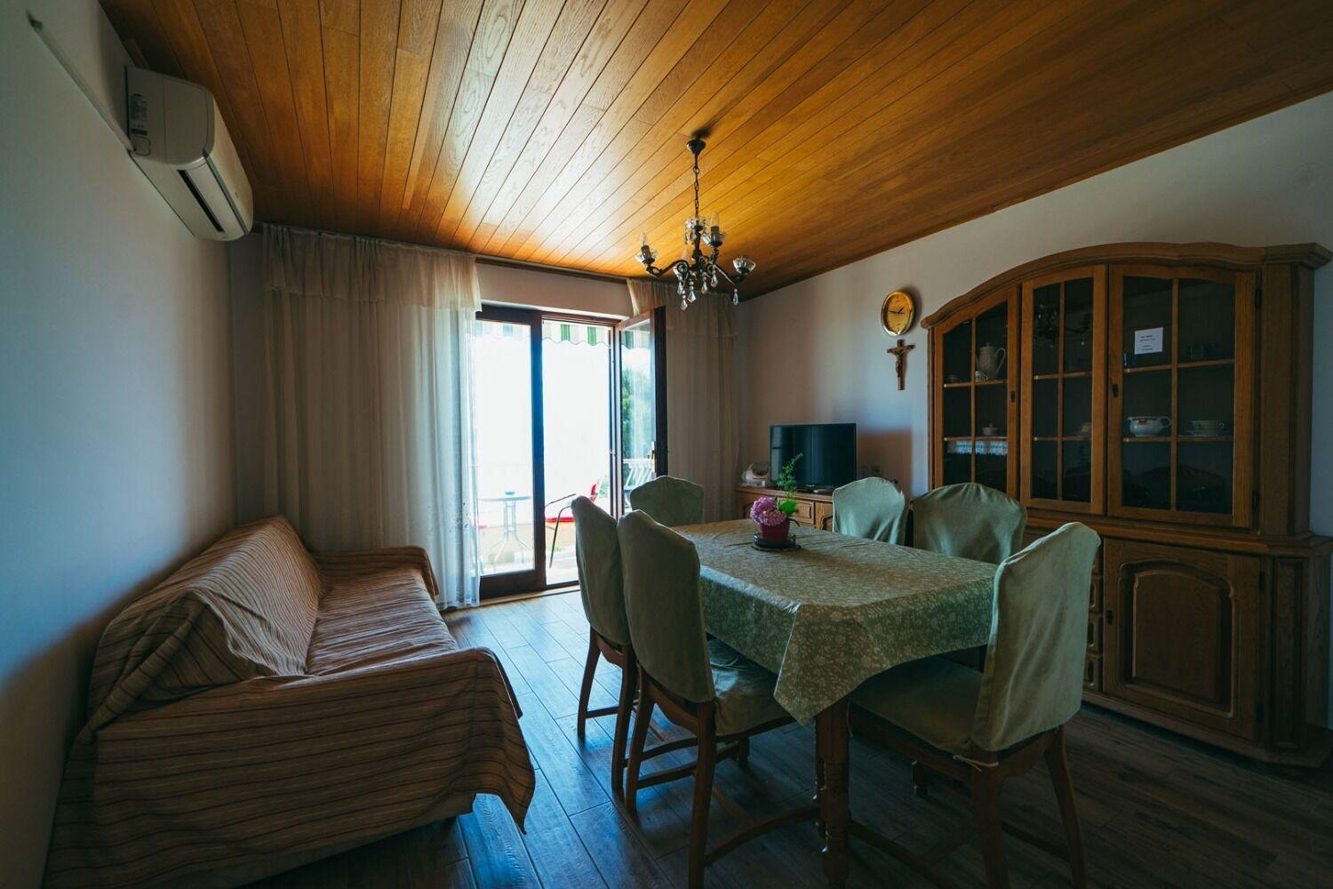 Apartments Lovre - Close To The Sea Brela Εξωτερικό φωτογραφία