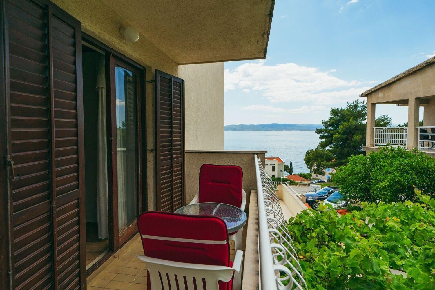 Apartments Lovre - Close To The Sea Brela Εξωτερικό φωτογραφία