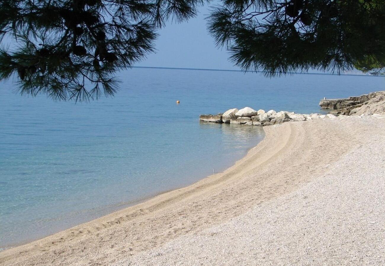 Apartments Lovre - Close To The Sea Brela Εξωτερικό φωτογραφία