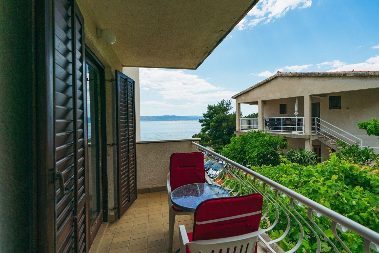 Apartments Lovre - Close To The Sea Brela Εξωτερικό φωτογραφία