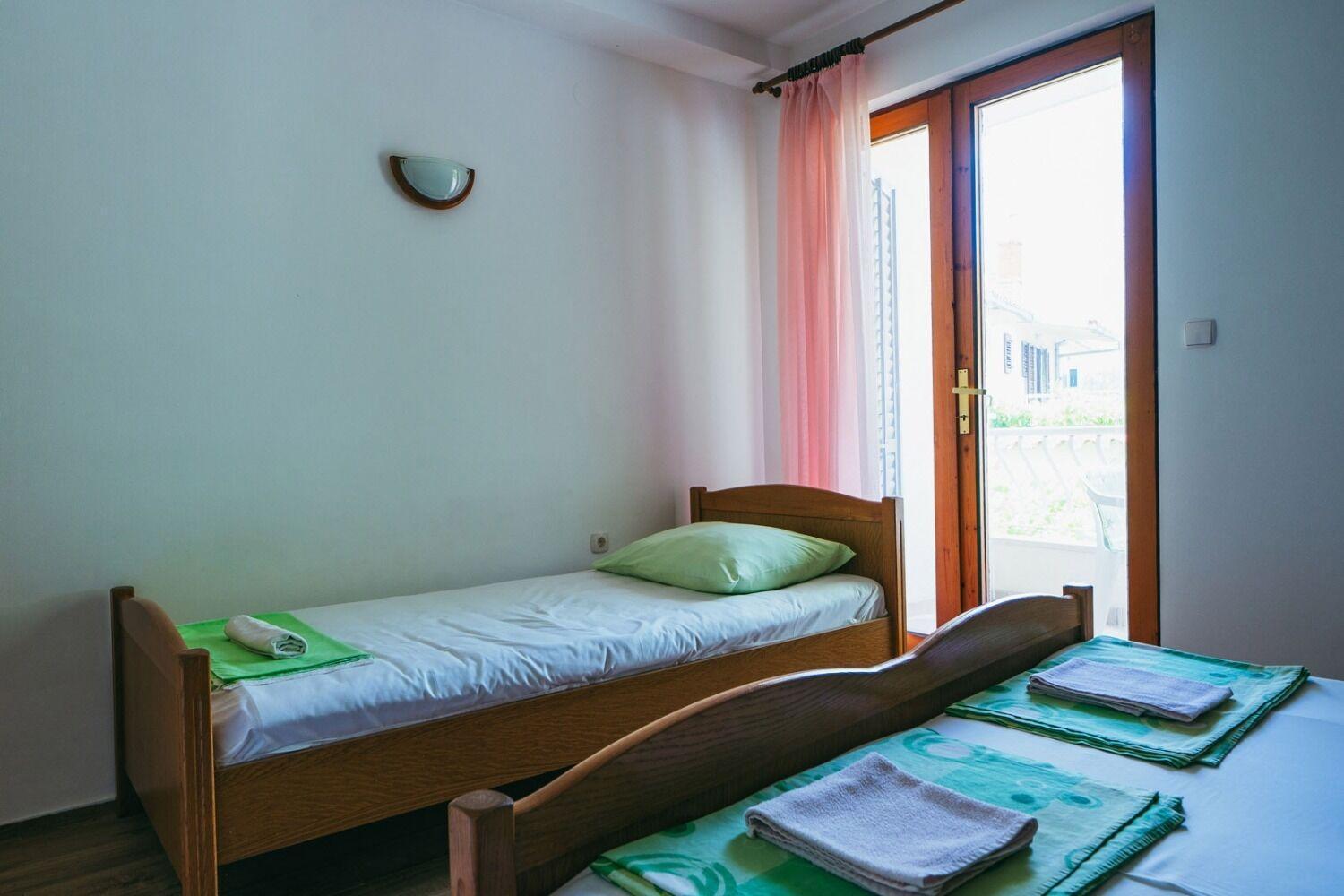 Apartments Lovre - Close To The Sea Brela Εξωτερικό φωτογραφία