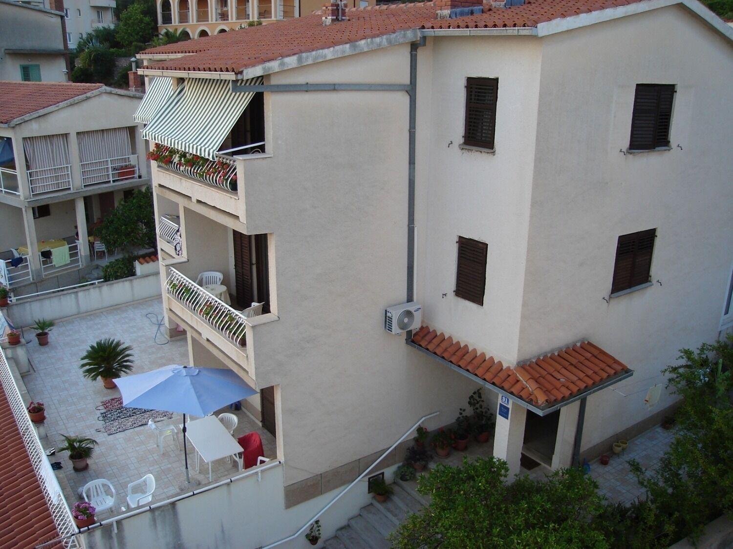 Apartments Lovre - Close To The Sea Brela Εξωτερικό φωτογραφία